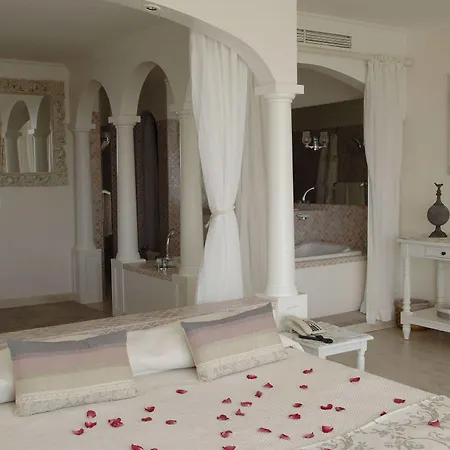 Hotel Souleias 3*